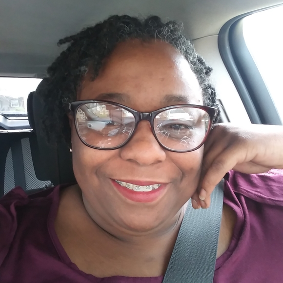 Meet your Posher, Keisha - Picture 2 of 2